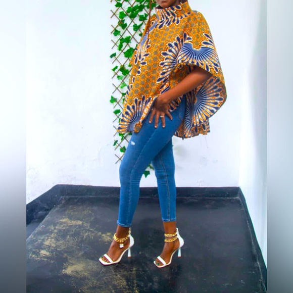 Capes - Picture 1 of 15